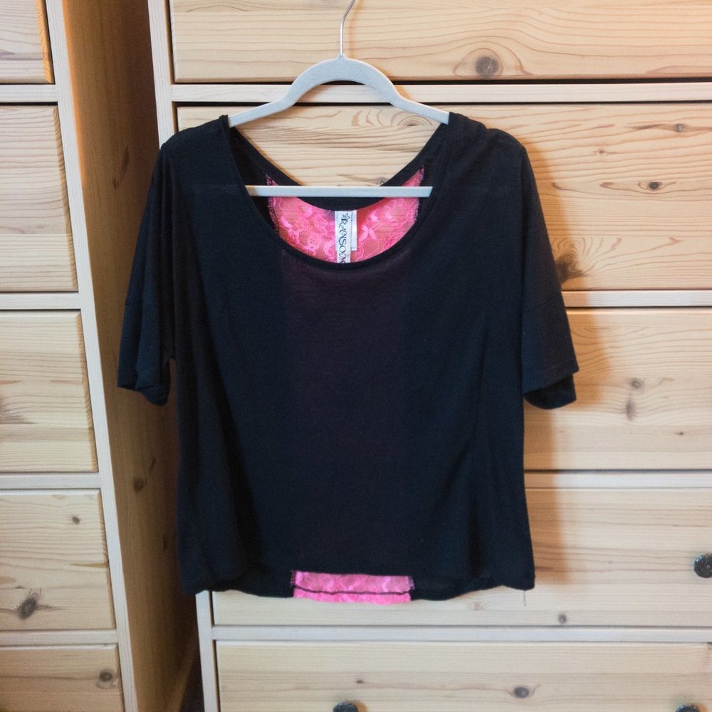 Ransom T-Shirt with Neon Pink Back Detail Size Large